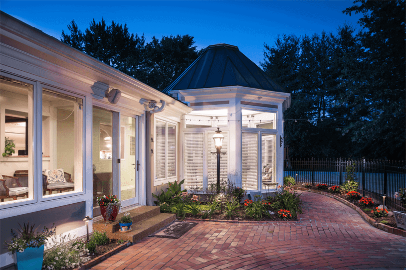 Residential And Commercial Outdoor Lighting Fria We Ve Helped Hundreds Of St Louis Area Homeowners Bring Out The Best In Their Homes And Welcome Opportunity To Do Same For You